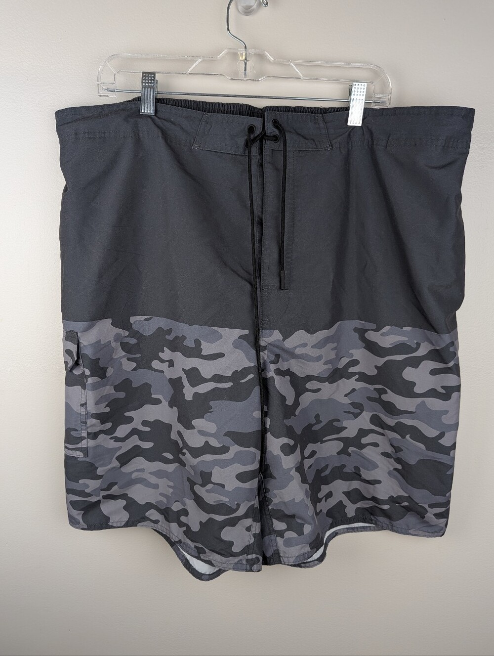 True Nation Men's DXL Green Camo Swim Trunk 1XL Elastic Waist Drawstring Pockets